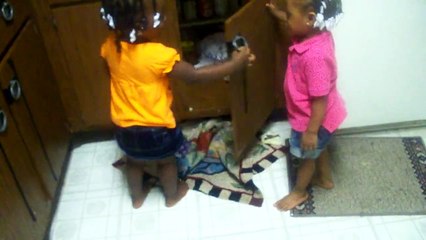 Babies Fighting - Sweet Babies