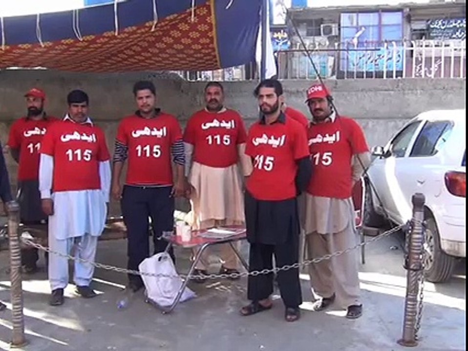 Amir Muqam visits DHQ Hospital Timergara