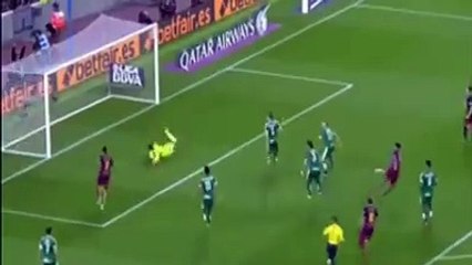 إمرأة تمنع ميسي من مشاهدة هدف سواريز امام ايبار