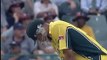 Waqar Younis vs Andrew Symonds, BEAMERS, exciting cricket fight_(640x360)