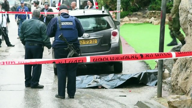 Fuerzas israelíes matan dos palestinos tras ataques con cuchillo
