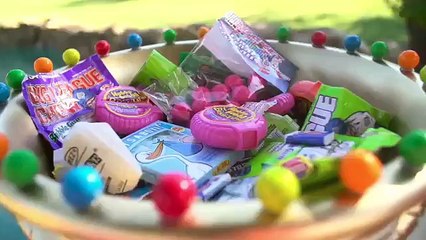 Bubble Gum Battle  (Dude Perfect)