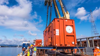 Le voyage de 7 caissons de 450 tonnes chacun à travers le monde - Time Lapse