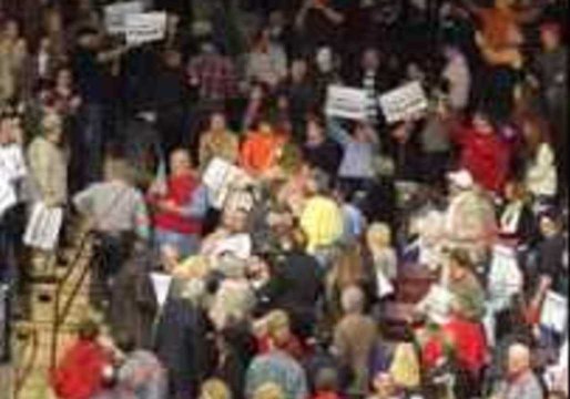 Muslim Woman Escorted From Trump Rally After Silent Protest