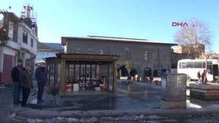 Diyarbakır Sur'da Çatışma 1'i Ağır 4 Asker ile 1 DSİ Çalışanı Yaralandı-2