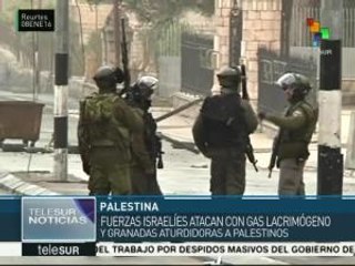 Fuerzas israelíes atacan con gas lacrimógeno a jóvenes palestinos