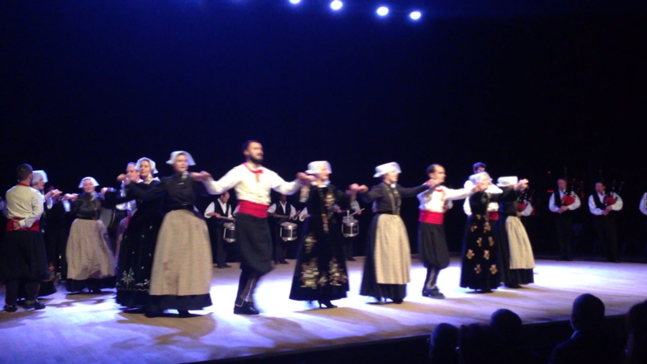 La Kevrenn Alré aux vœux de la Ville d'Auray