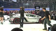 Live from Geneva : Lamborghini Veneno