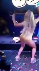 Yahaira Plasencia bailando el toto