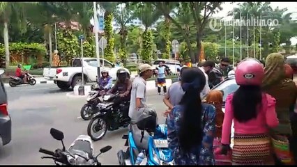 Bocah Dua Tahun Terjebak Dalam Mobil