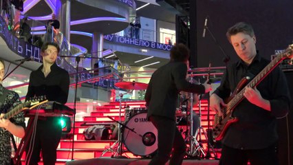 «Трасса в никуда» А.Бон (Москва, ТРК «Vegas», 26.12.2015) (Lucky Cola)