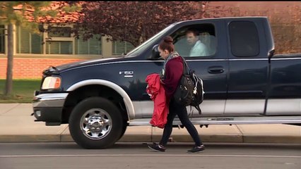 After Being Bullied, One Girl Left Hundreds Of Post-It Notes Around Her School.