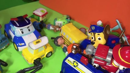 Щенячий патруль и Робокар Поли много игрушек для детей
