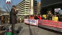 Raw: Anti-North Korea Protest in Seoul