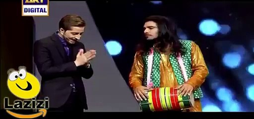 How a Comedian is Making Fun of Umair Jaswal in Lux Style Awards 2016