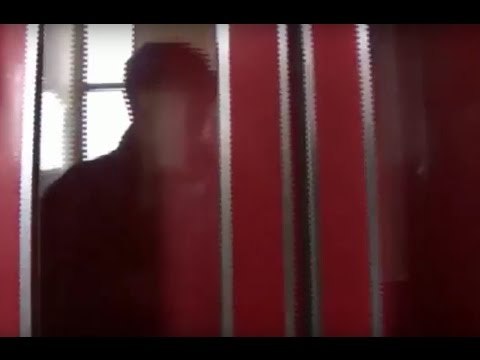 Aversa (CE) - Riattivato ascensore alle Palazzine: finisce il calvario di due anziani (09.01.16)