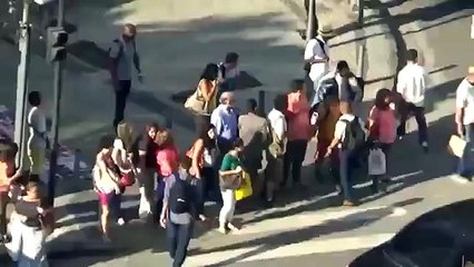 Arrachages de colliers en masse au Brésil