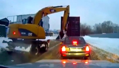 Passerby Loader Helps a Stuck Semi Truck