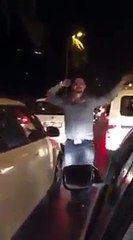 Video of Lahori Guy Viral on Internet Enjoying While Traffic Jam
