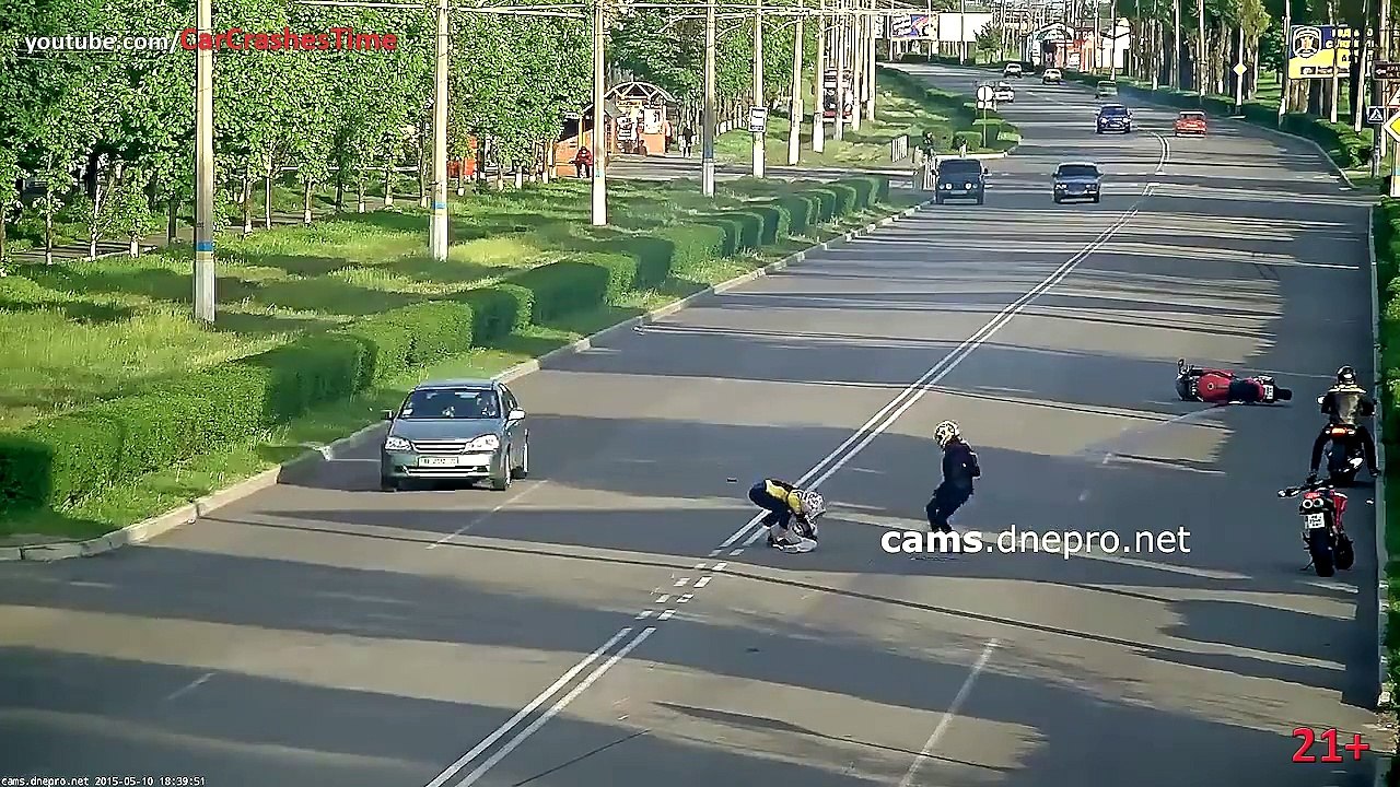 Car Crashes & Road Rage - Accidents of the Week 67 (720p)