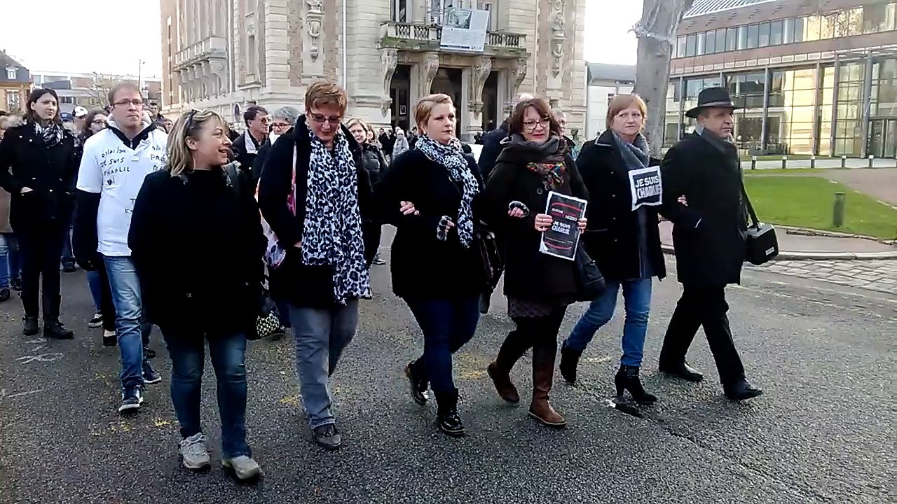 Un an après, une marche pour les victimes des attentats de 2015