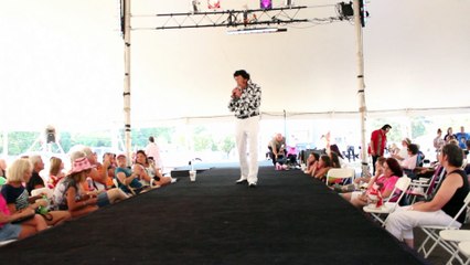 Don Goodfleisch sings 'Kentucky Rain' Elvis Week 2015