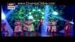 Pakistani Model Amna ilyas dancing in Lux style awards