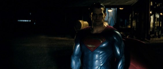 Batman vs Superman - Superman combat la batmobile