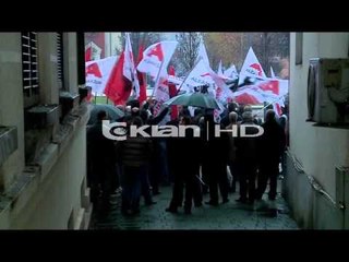 AK PROTESTON KUNDER RRITJES SE CMIMIT TE BILETAVE