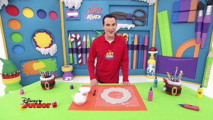 Art Attack - La Couronne de Noël - Disney Junior - VF