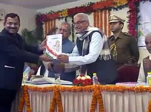 Gandhinagar Governor OP Kohli launch book at Rajbhavan