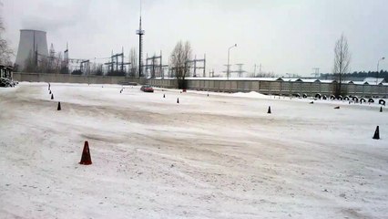 Занос автомобиля зимой от Центра водительского мастерства Carbon