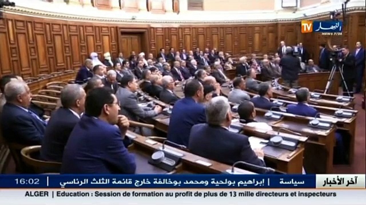 رئيس الجمهورية بوتفليقة يعين رئيس الثلث الرئاسي ويجدد الثقة في عبد القادر بن صالح