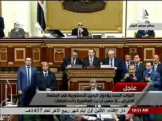 شاهد مرتضى منصور يؤدي اليمين الدستوري