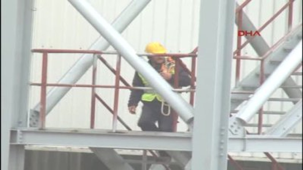 Elazığ İşadamı Ağaoğlu, Elazığ'da Çimento Fabrikasını İnceledi