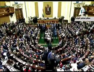 موقف غريب لنائب حزب النور يؤدى اليمين الدستورية من المصحف بمجلس النواب 2016