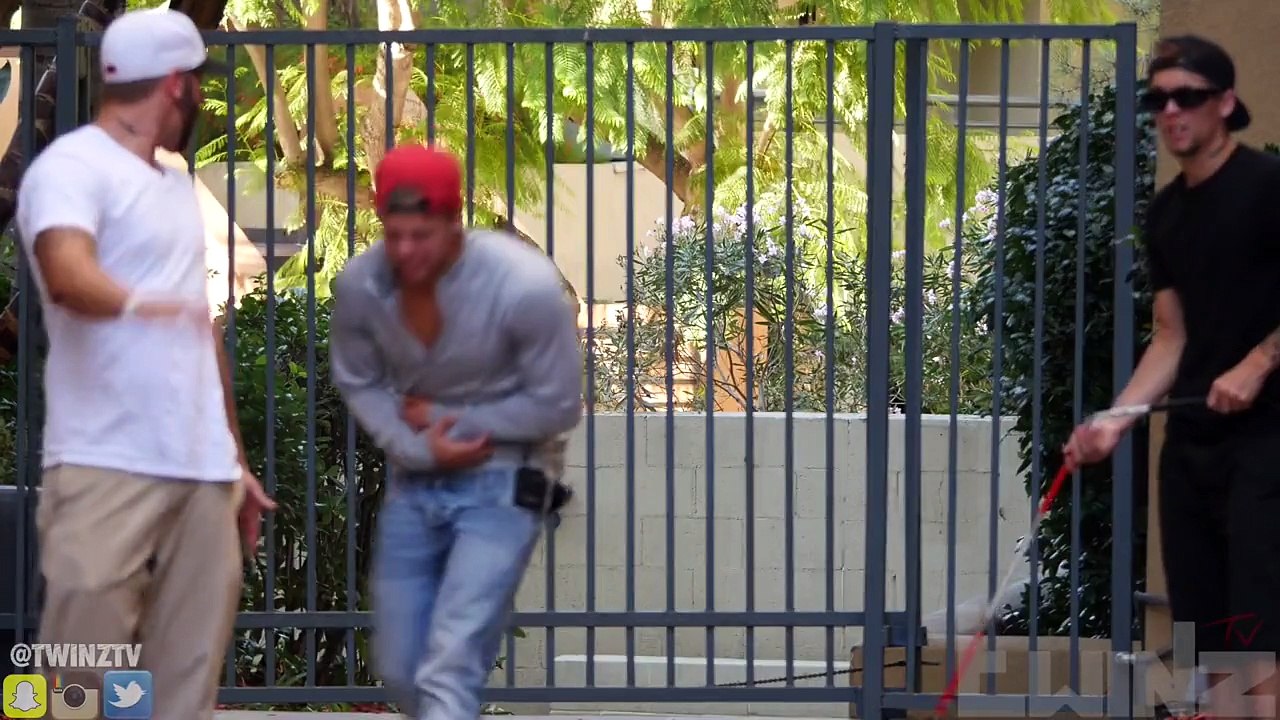 BLIND MAN WIPES SH*T ON PEOPLE PRANK!! GETS PUNCHED!!!