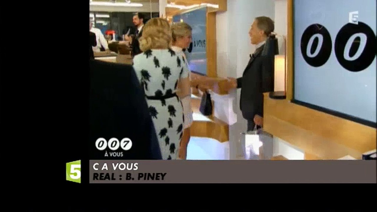 Le Zapping de Canal+ se moque d'Hanouna et du "Grand Journal"