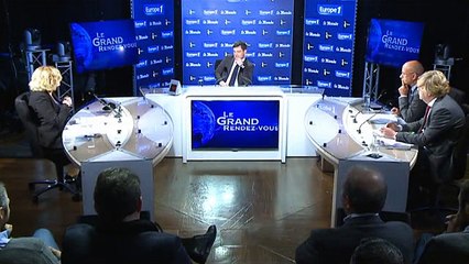 Valls et la loi SRU : "une vaste blague" pour Apparu