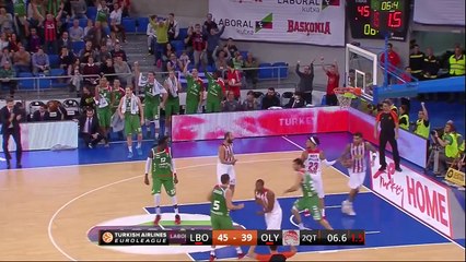 Regular Season Round 2 MVP: Ioannis Bourousis, Laboral Kutxa Vitoria Gasteiz