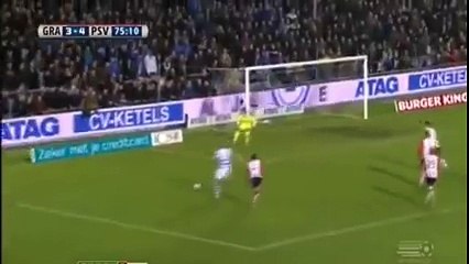 Quand le ballon refuse d'entrer lors du match PSV Eindhoven - Graafschap