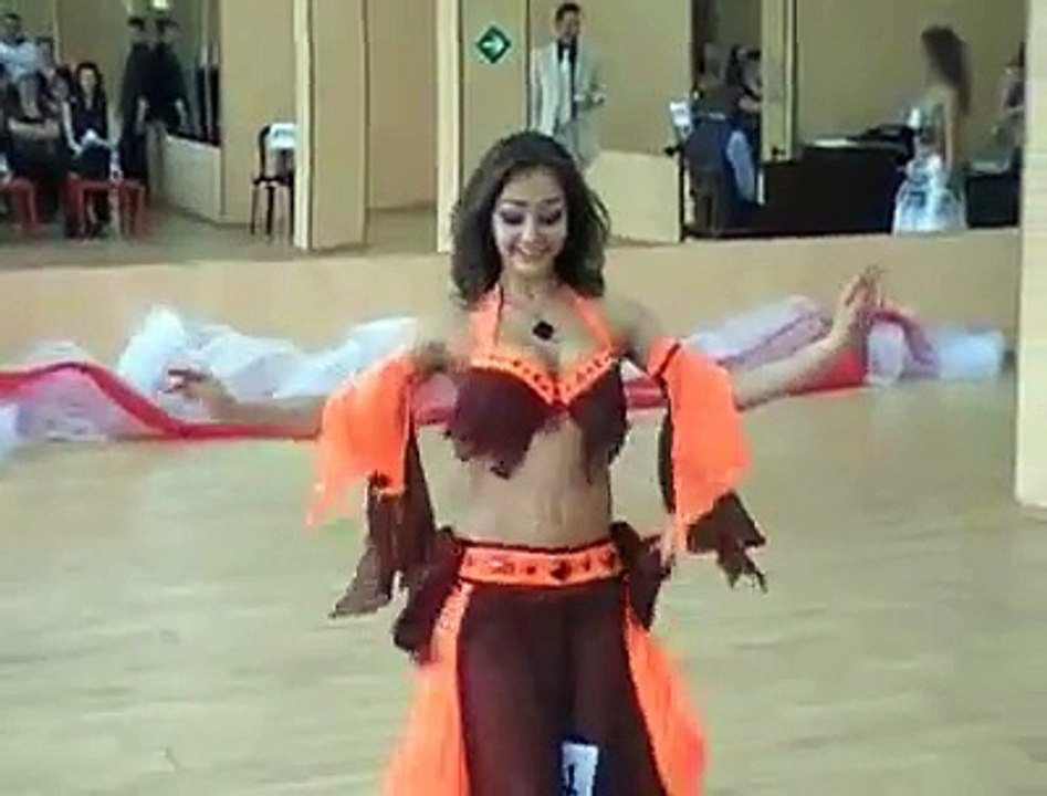 Crazy cocktail of belly dance: Laboratory of belly dance