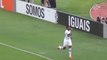 Michel Bastos faz gesto polêmico para torcida do São Paulo após gol