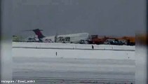 Delta Airlines Plane Skids Off Runway at LaGuardia Airport| RAW VIDEO