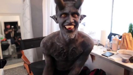 Il est vraiment sérieux "lui": Un diable s’éclate