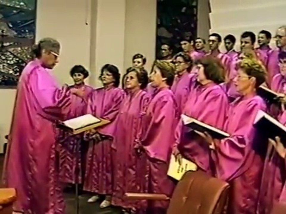 OS CÉUS PROCLAMAM