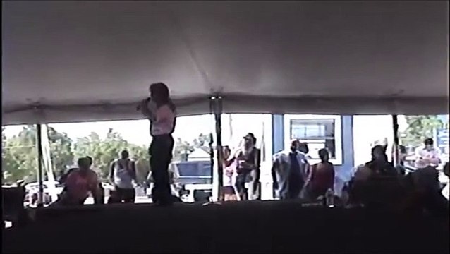 Gene Hodge sings 'There Goes My Everything' at Elvis Week