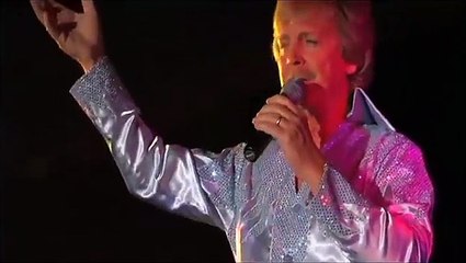Gene Hodge sings 'Unchained Melody' at Elvis Day (video)
