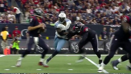 Titans Brian Orakpo sacks Brian Hoyer for a loss of 7
