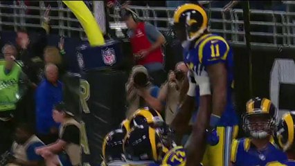 Rams Tavon Austin 2-yard touchdown run
